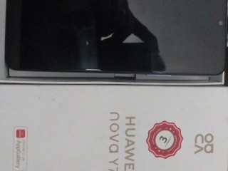 Huawei nova y70 كسر زيرو بالكرتون و الشاحن الاصلي